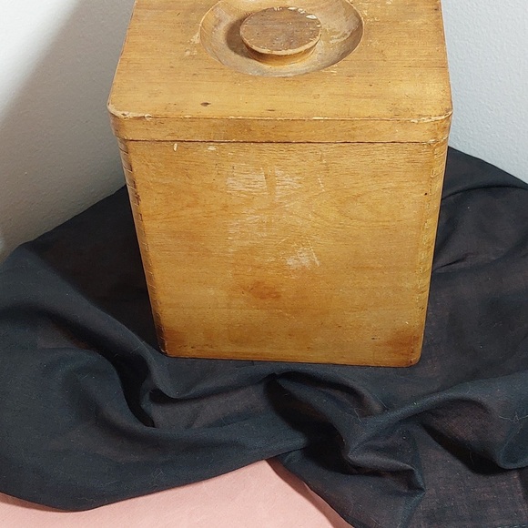 Vintage Set of 3 Wooden Rooster Nesting Canisters - Picture 9 of 12